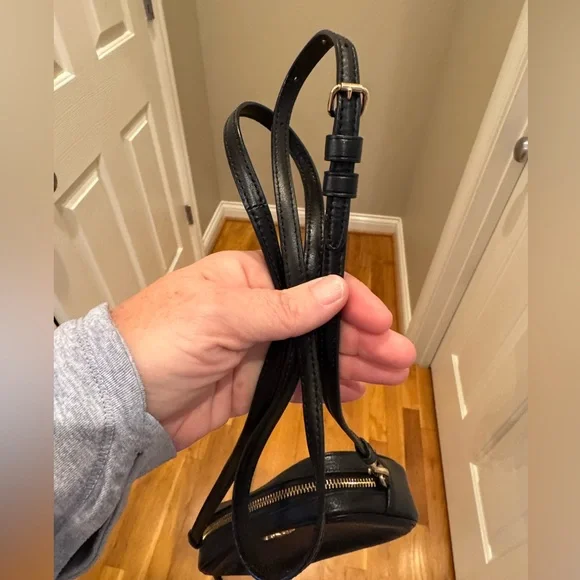 Coach - Mini Jamie Camera/Belt Bag - Black Pebbled Leather 2020- EUC - Picture 8 of 9